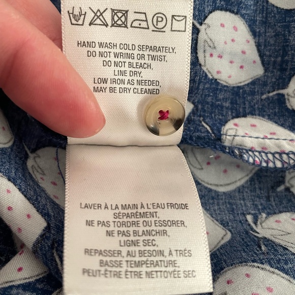 Maeve Anthropologie Rochelle Strawberry Print Button Down Blouse Women's Size 10 - Picture 9 of 10